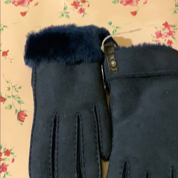 UGG Accessories - UGG Real shearling beautiful color all weather new